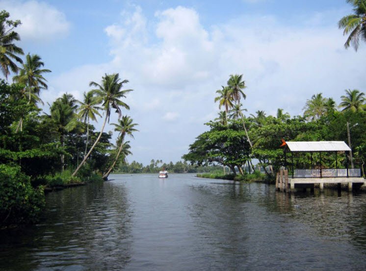 Punnamada Lake